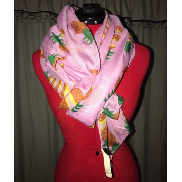 Printed village pineapple scarf - Picture 2 of 4